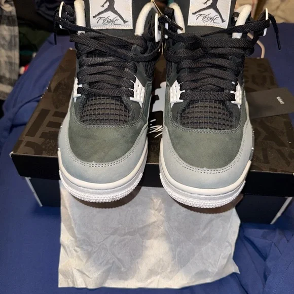 Air Jordan Retro 4 Sneakers in Black and Gray - Picture 6 of 8